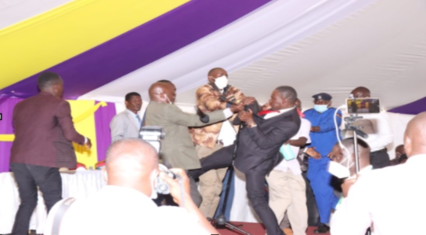 Governor Simba Arati and MP Osoro clash
